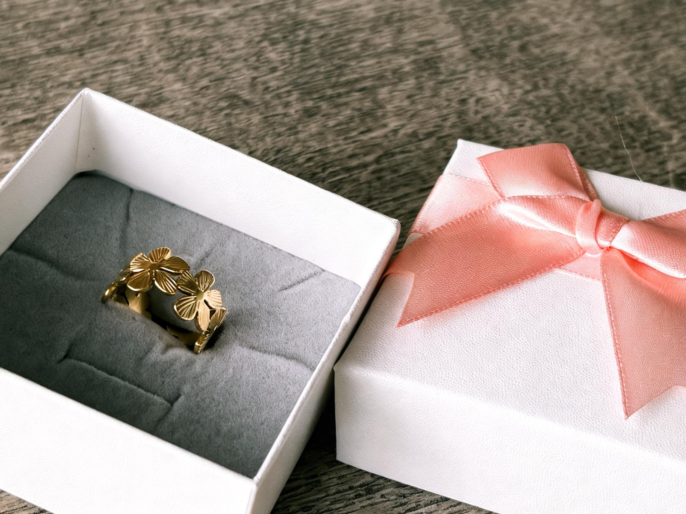 Flowers Ring, 18K Gold Plated Steel